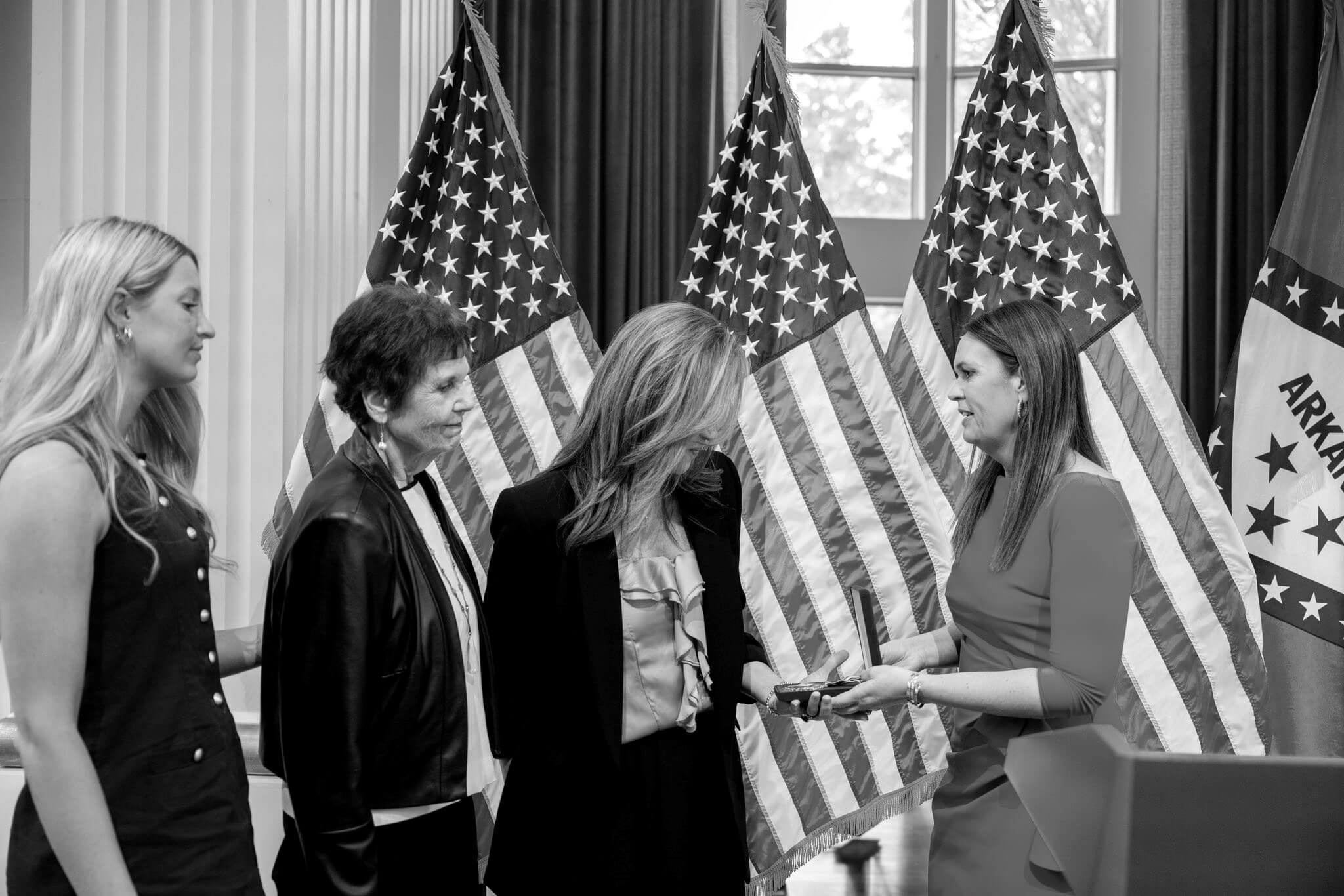 Sanders awards Arkansas Medal of Freedom posthumously to Navy SEAL killed in Afghanistan